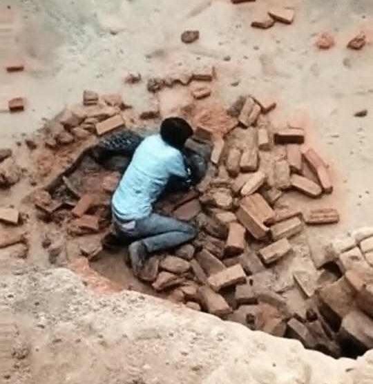 लखीमपुर खीरी में ईंट भट्ठे पर तेंदुए का हमला: नौजवान घायल, दिखाई बहादुरी