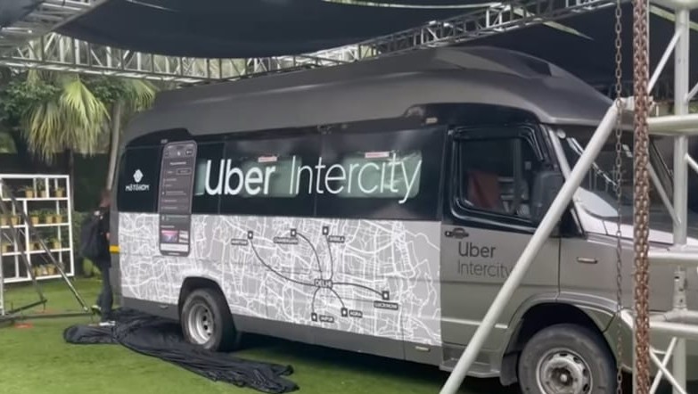 Vigilance raids Ranjit Singh Gill's house and office the very next day after he joined BJP!