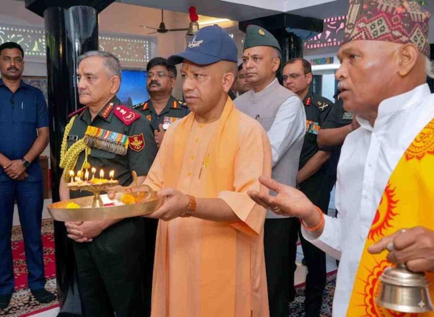 CDS General Anil Chauhan paid obeisance at Gorakhnath temple